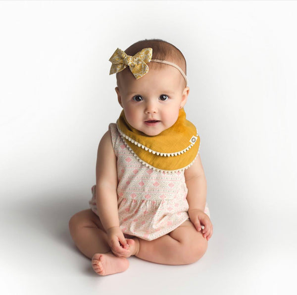 Organic Pom Pom Bib Singles